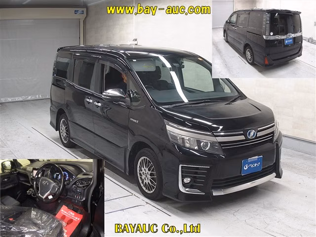 TOYOTA VOXY
