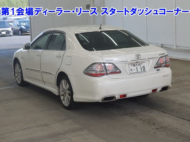 TOYOTA CROWN