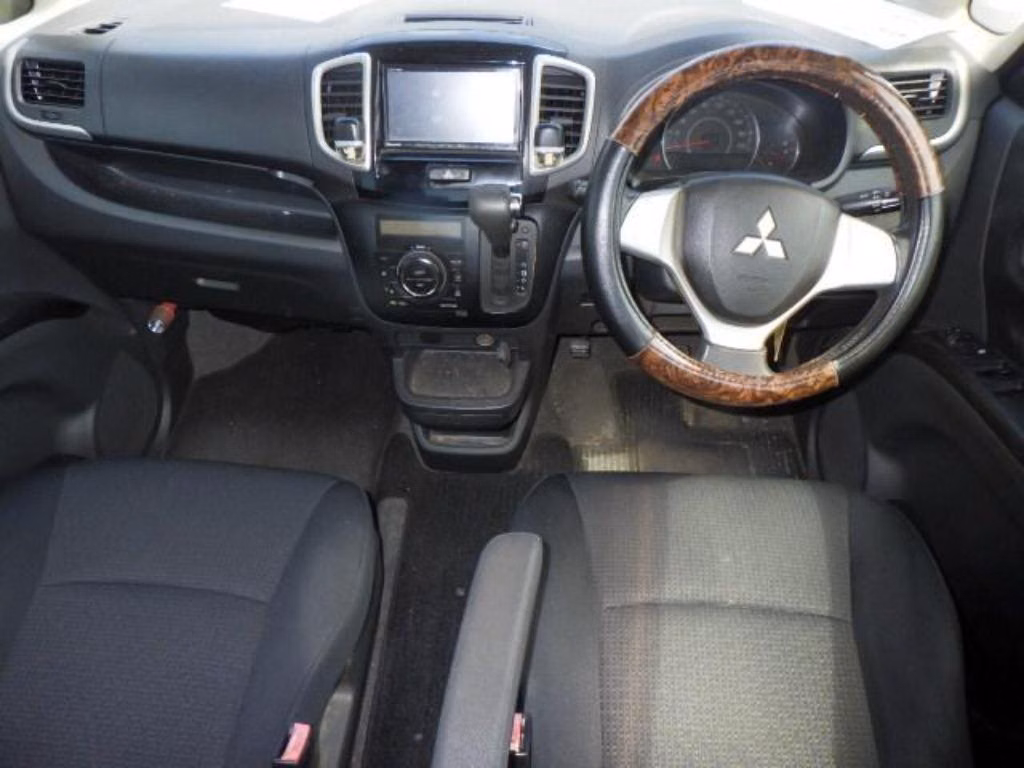 MITSUBISHI DELICA D:2