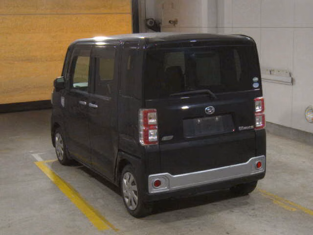 DAIHATSU WAKE