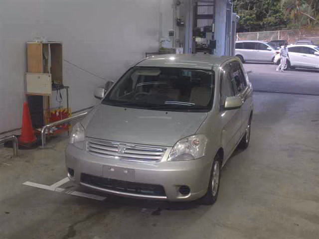 TOYOTA RAUM