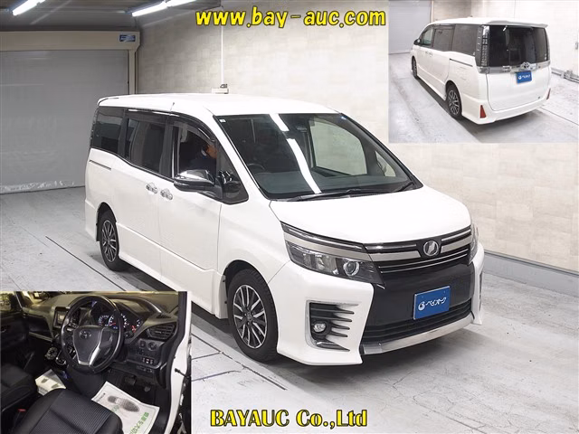 TOYOTA VOXY