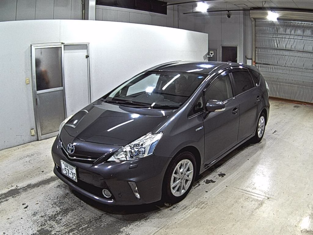 TOYOTA PRIUS ALPHA