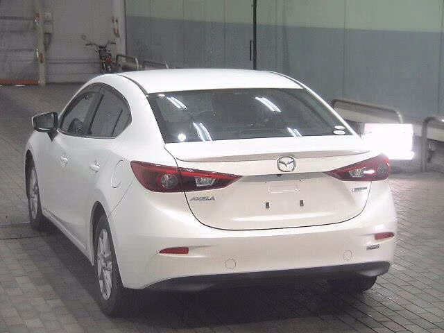 MAZDA AXELA