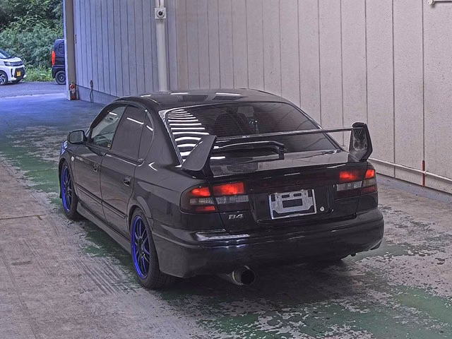 SUBARU LEGACY B4