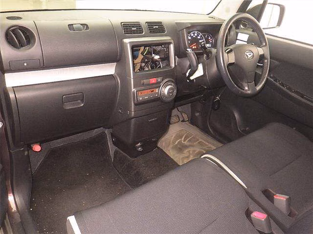 DAIHATSU MOVE CONTE