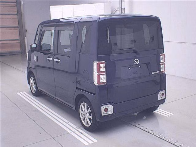 DAIHATSU WAKE