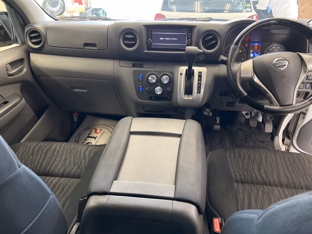 NISSAN NV350 CARAVAN
