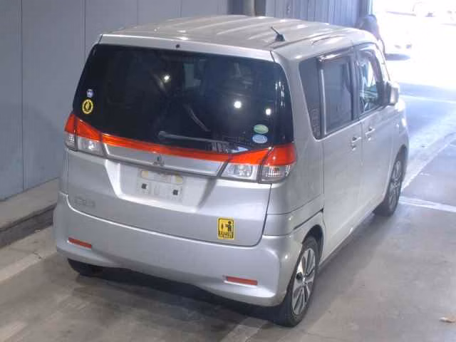 MITSUBISHI DELICA D:2