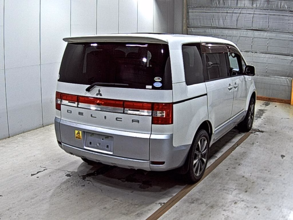 MITSUBISHI DELICA D:5