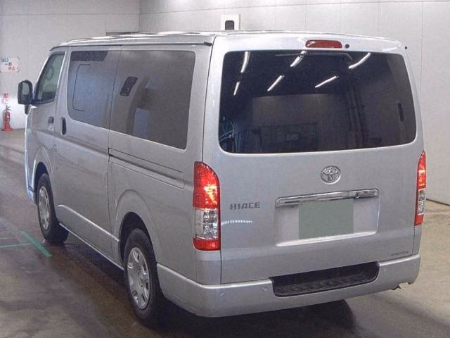 TOYOTA REGIUS ACE