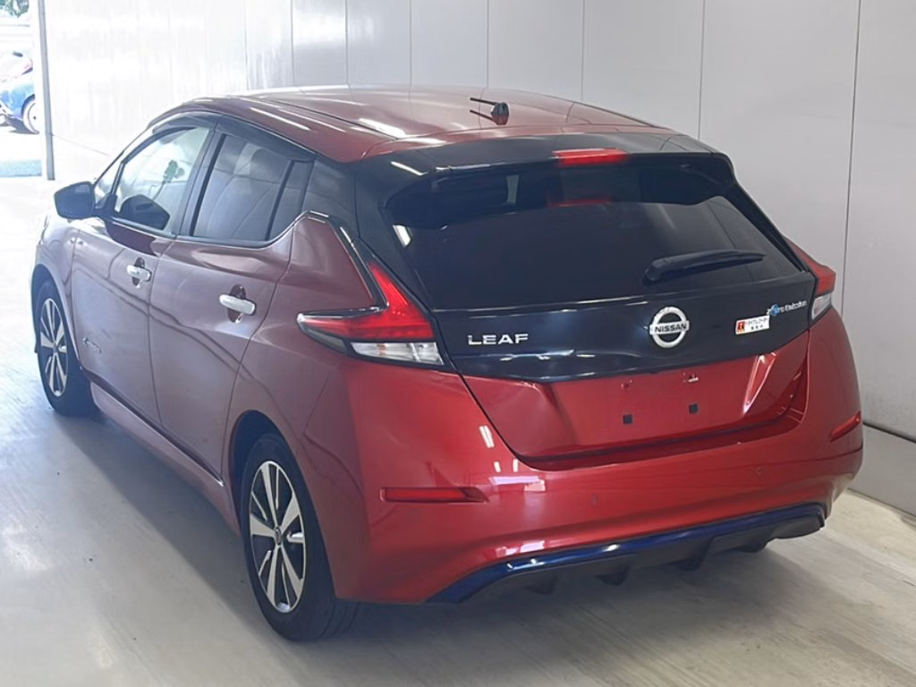 NISSAN LEAF