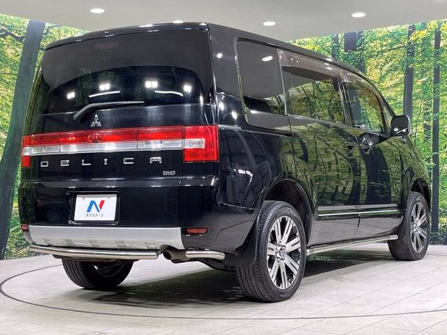 MITSUBISHI DELICA D:5