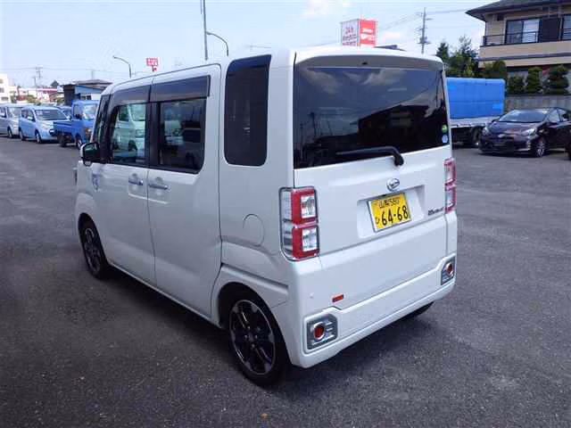 DAIHATSU WAKE