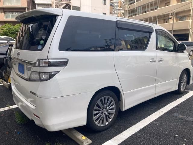 TOYOTA VELLFIRE