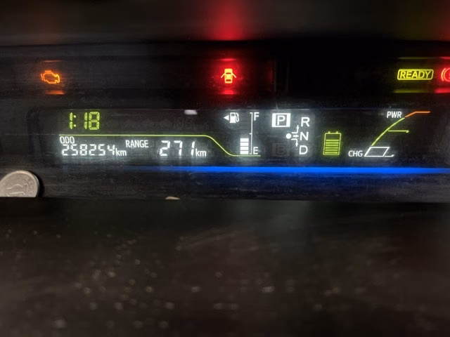 TOYOTA PRIUS ALPHA