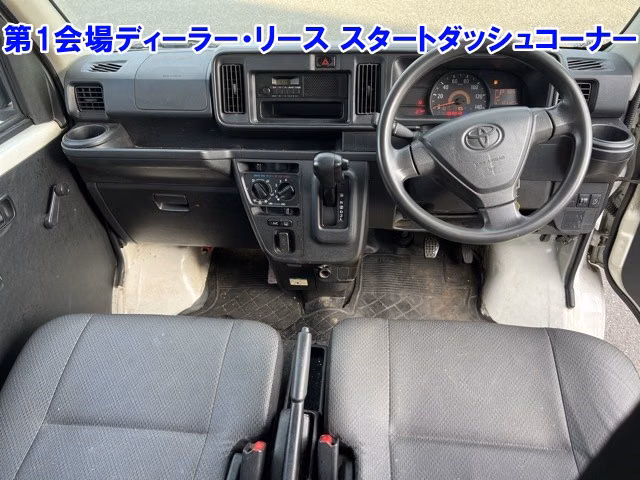 TOYOTA PIXIS VAN