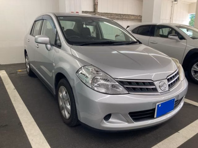 NISSAN TIIDA LATIO