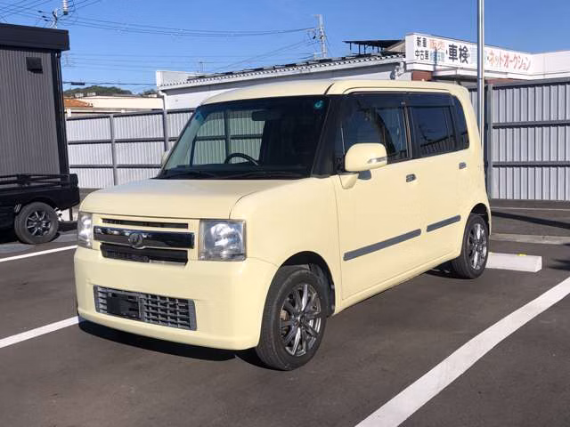 DAIHATSU MOVE CONTE