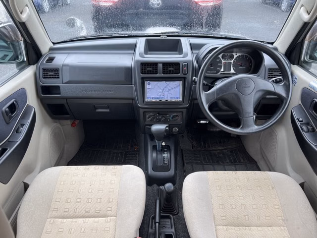 MITSUBISHI PAJERO MINI