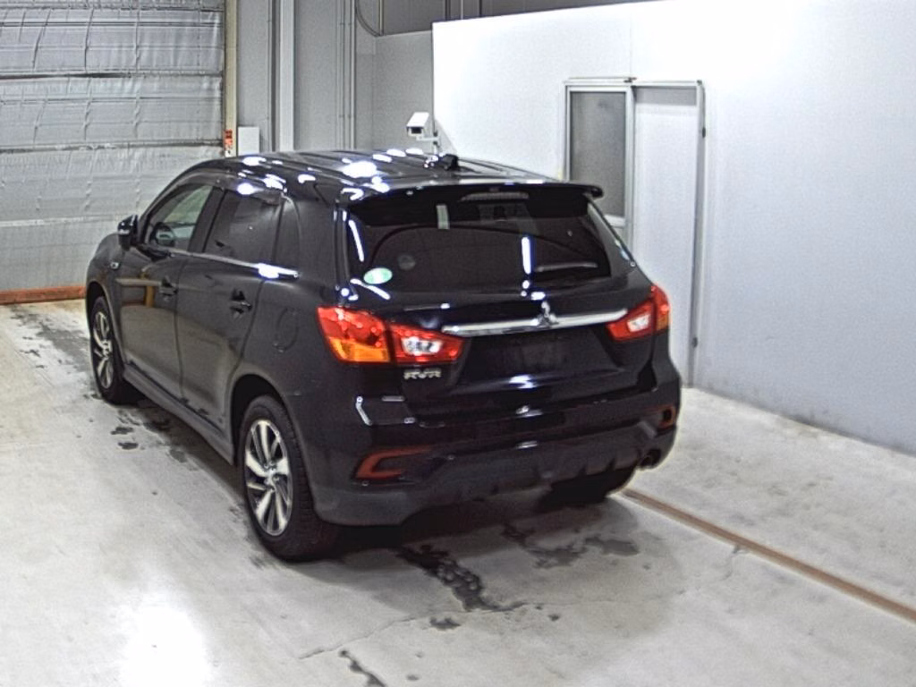MITSUBISHI RVR