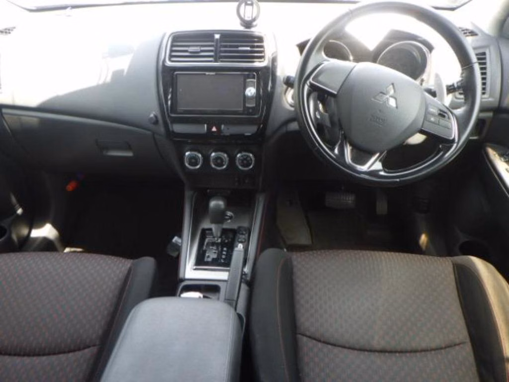 MITSUBISHI RVR