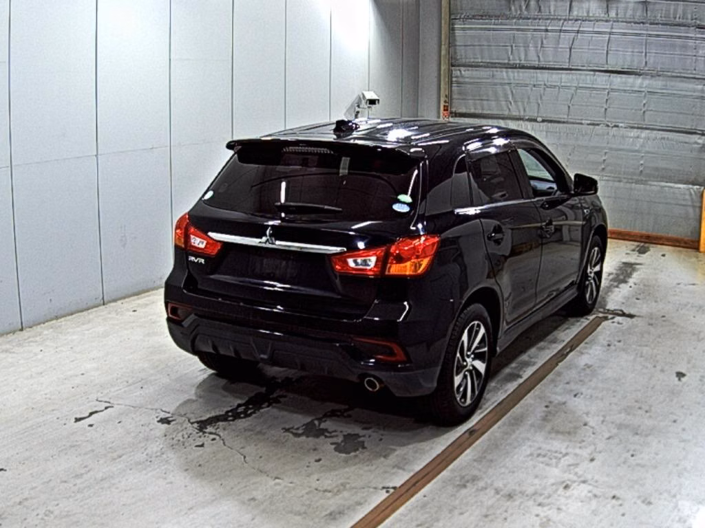 MITSUBISHI RVR
