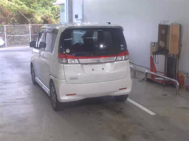 MITSUBISHI DELICA D:2