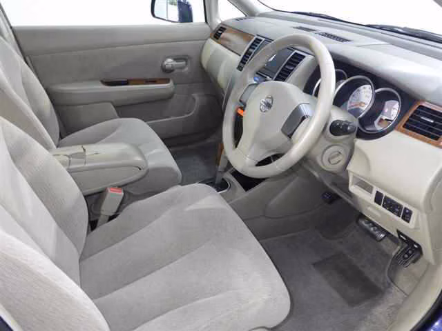 NISSAN TIIDA LATIO