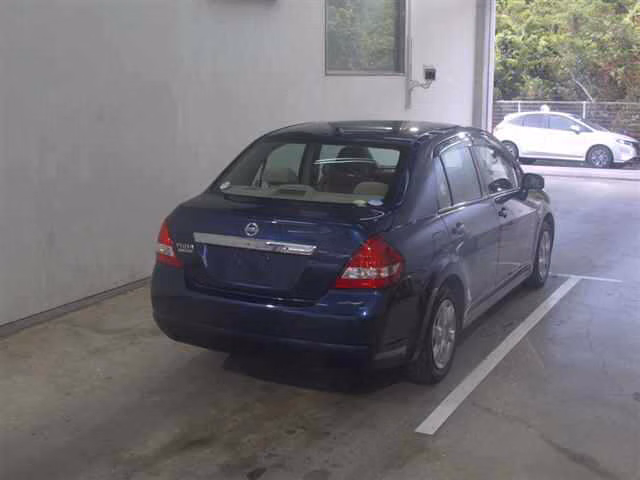 NISSAN TIIDA LATIO