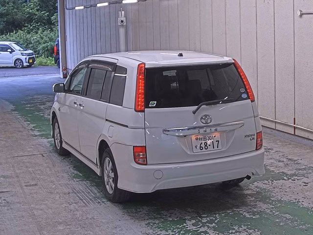TOYOTA ISIS