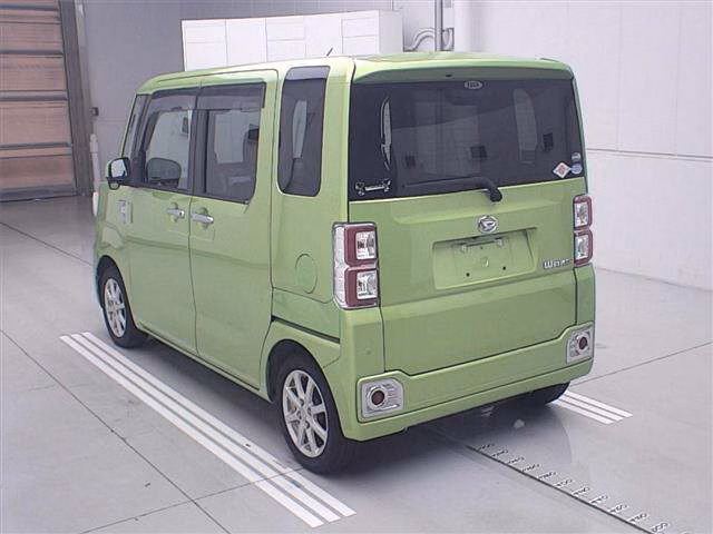 DAIHATSU WAKE