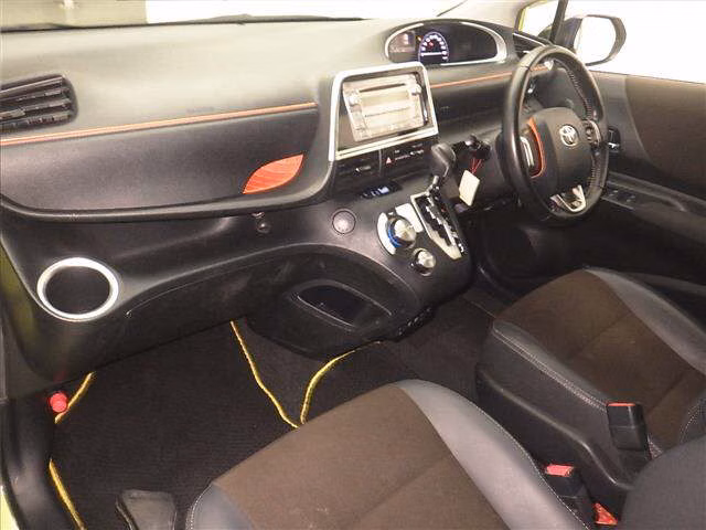 TOYOTA SIENTA