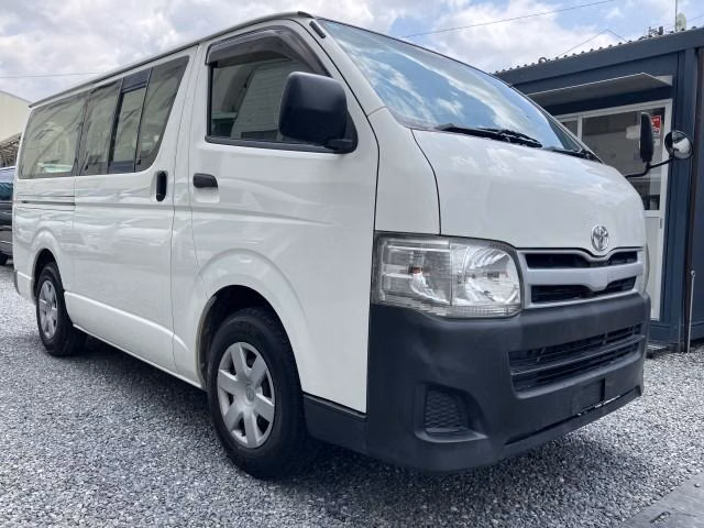 TOYOTA REGIUS ACE