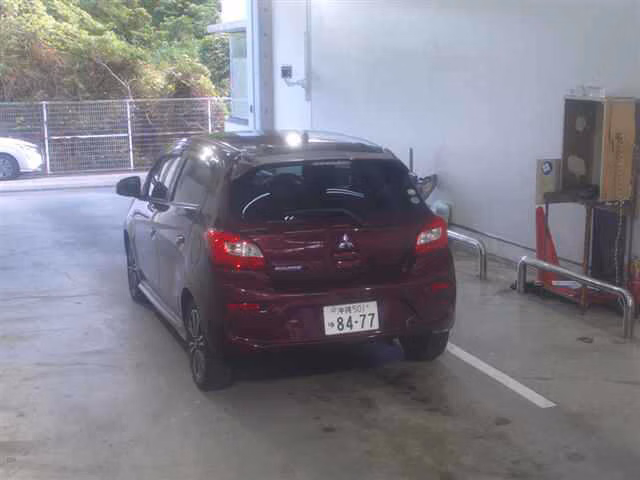 MITSUBISHI MIRAGE