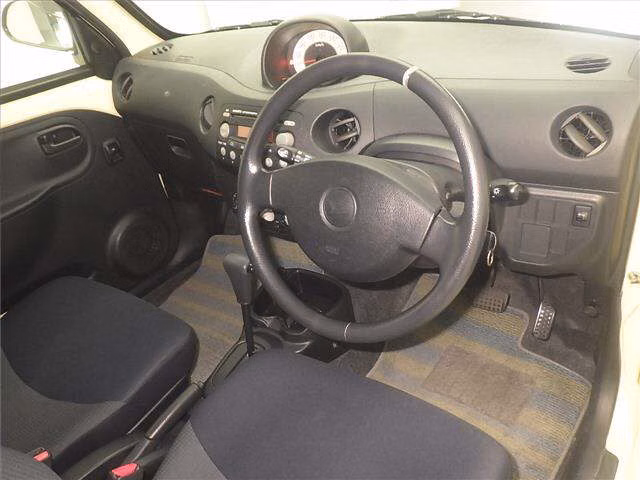 DAIHATSU ESSE