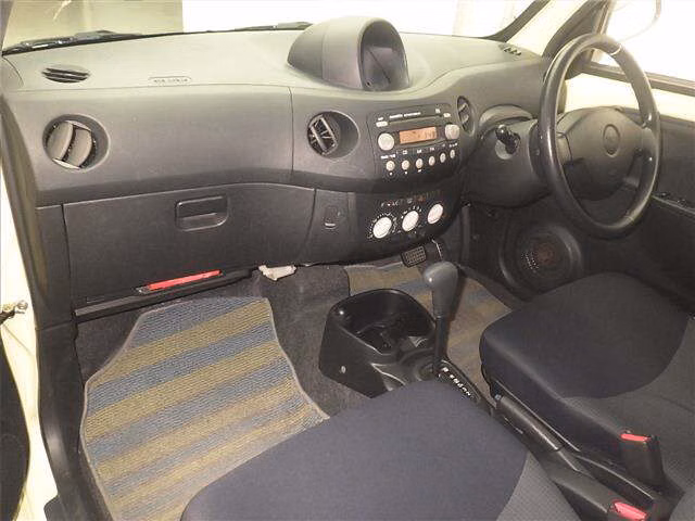 DAIHATSU ESSE