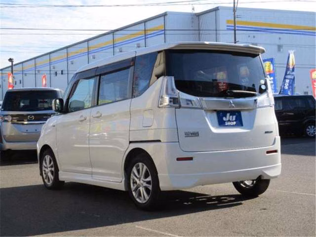 MITSUBISHI DELICA D:2