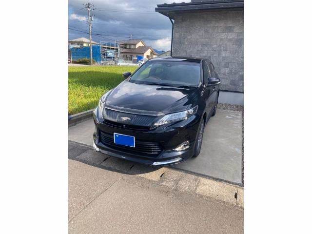 TOYOTA HARRIER