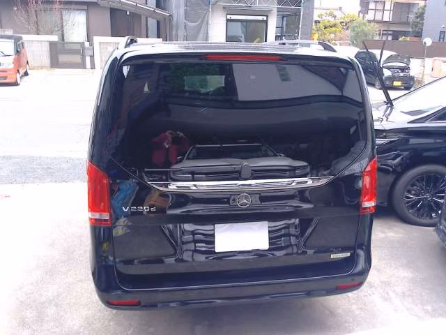 MERCEDES-BENZ V-CLASS