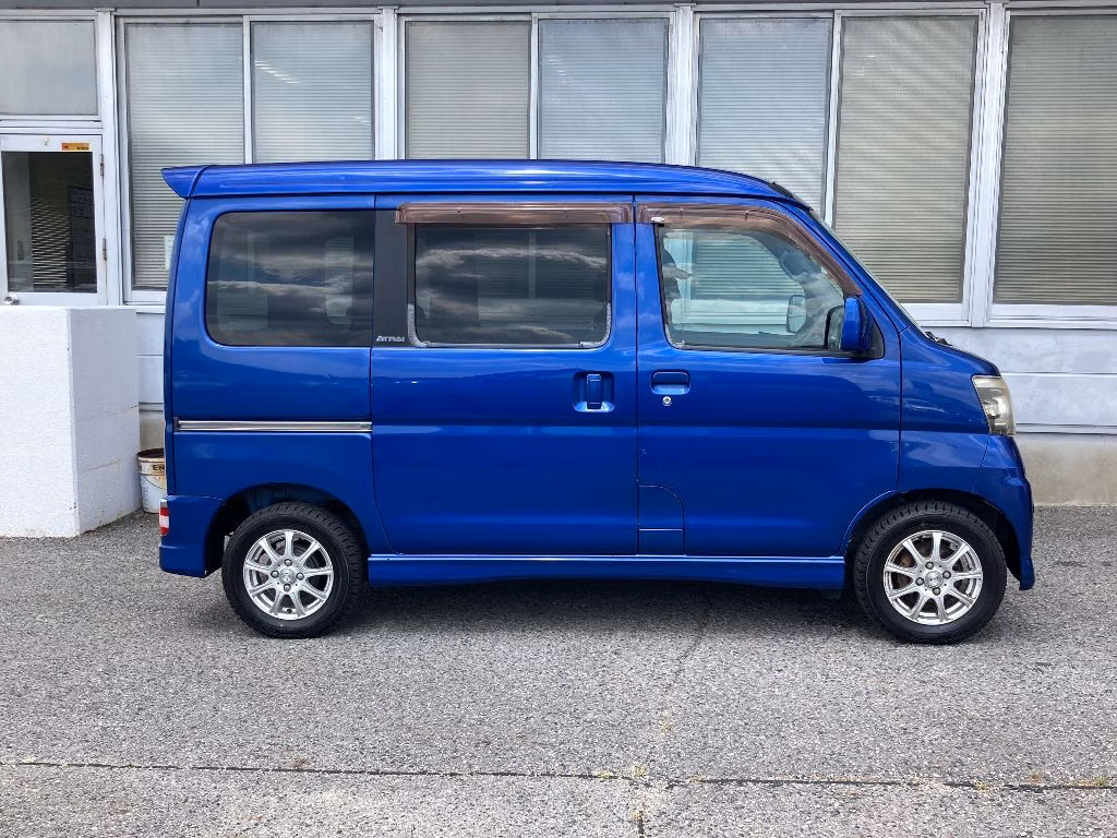 DAIHATSU ATRAI