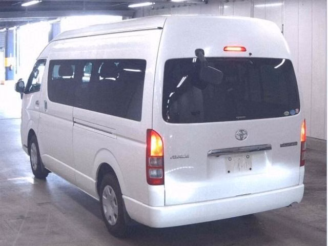 TOYOTA HIACE