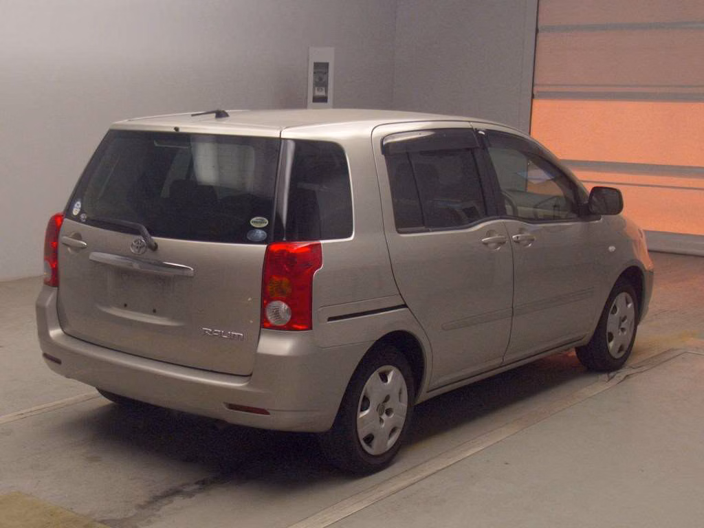 TOYOTA RAUM
