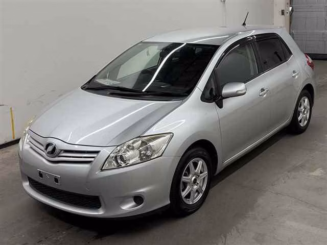 TOYOTA AURIS