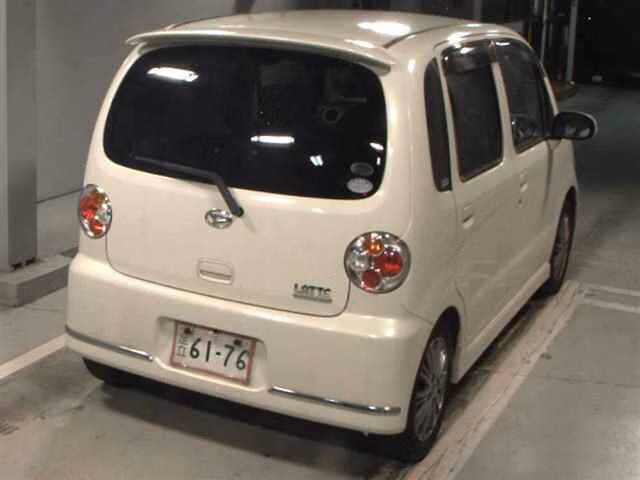 DAIHATSU MOVE LATTE