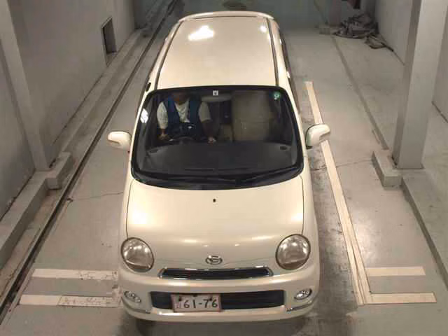DAIHATSU MOVE LATTE