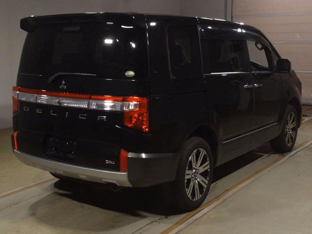 MITSUBISHI DELICA D:5