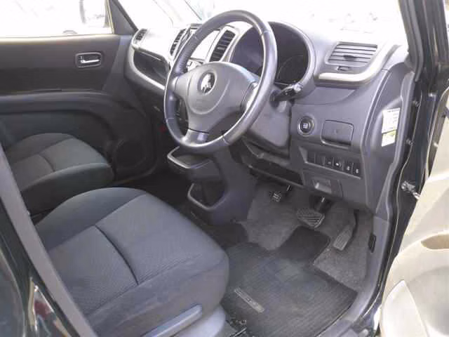 MITSUBISHI DELICA D:2