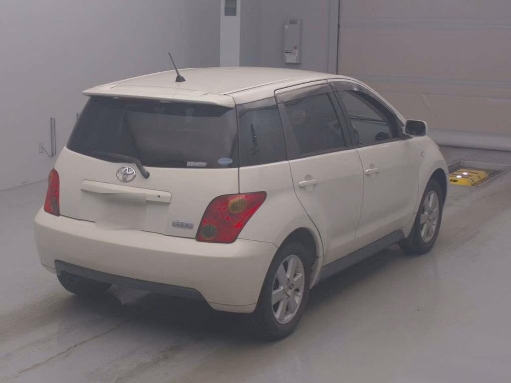 TOYOTA IST