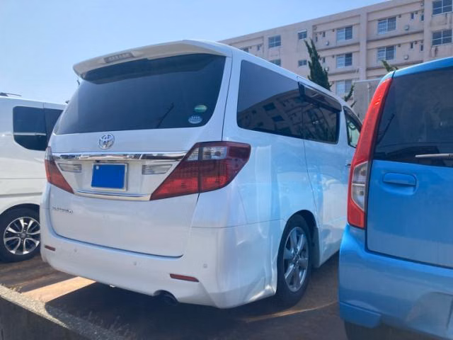 TOYOTA ALPHARD